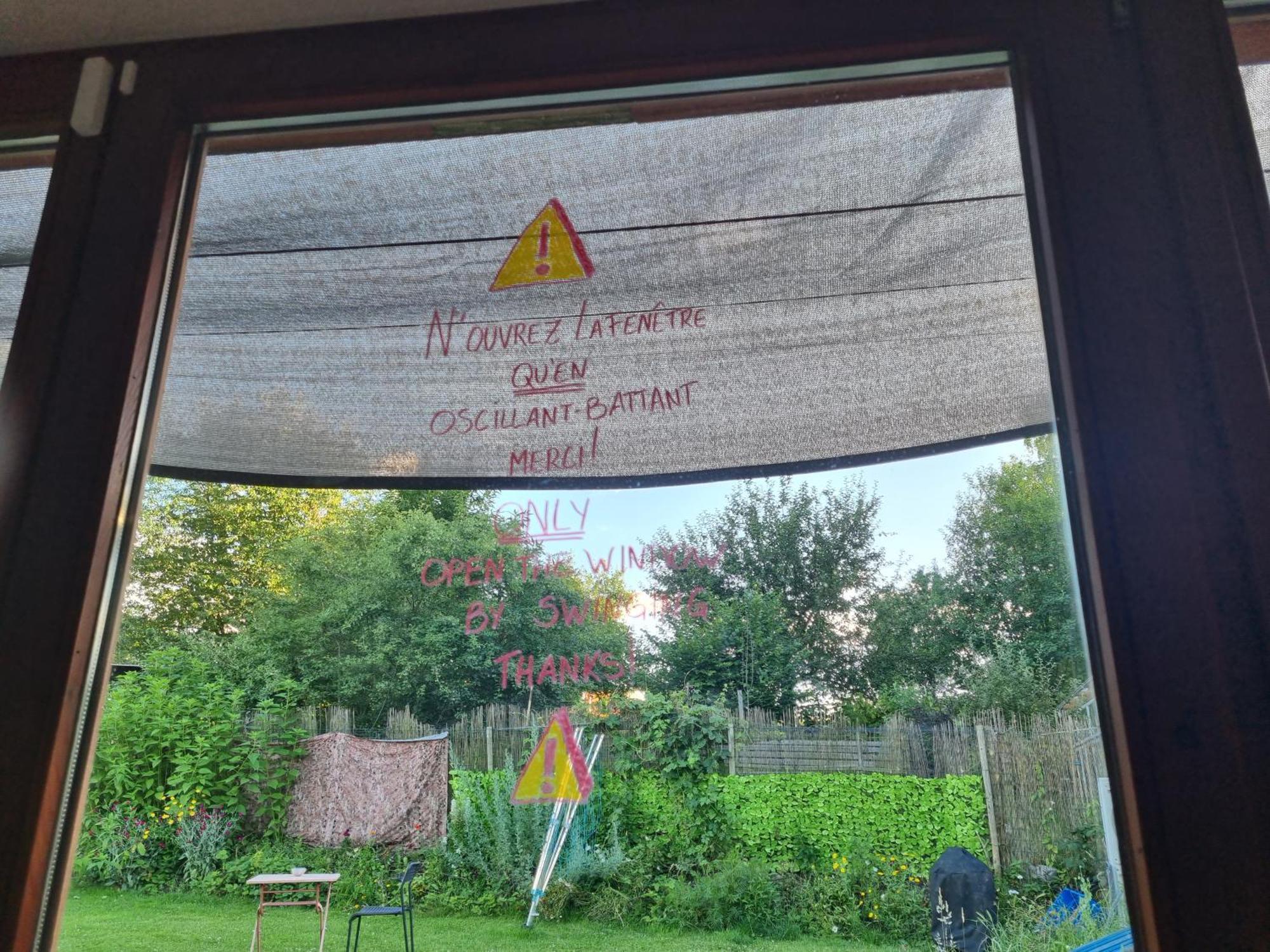 Gee Is Sharing Her Home Лиеж Екстериор снимка